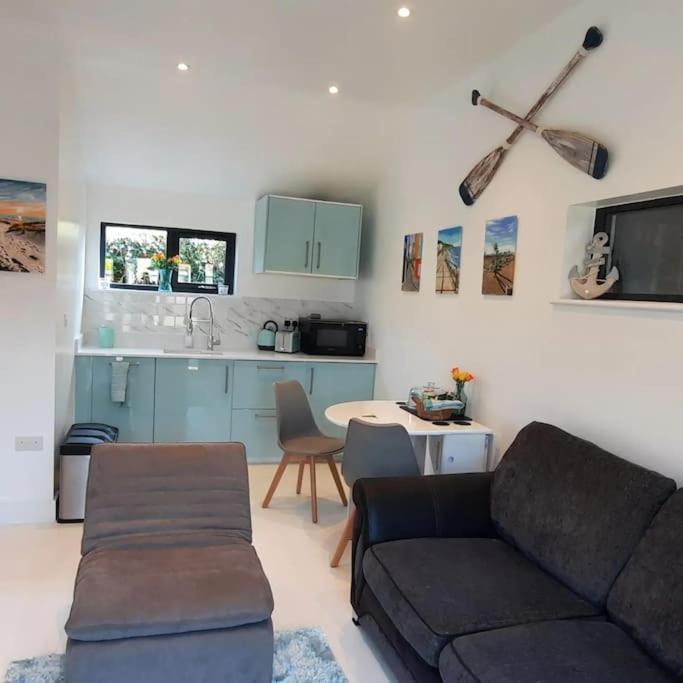 Sycamore Lodge Kent With Ev Zappi Type 2, Swimming Pool For A Fee Sellindge Exteriér fotografie