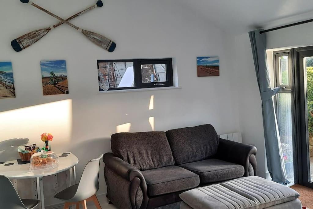 Sycamore Lodge Kent With Ev Zappi Type 2, Swimming Pool For A Fee Sellindge Exteriér fotografie
